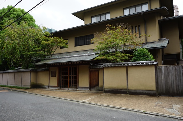 ushigomeyanagimachi
